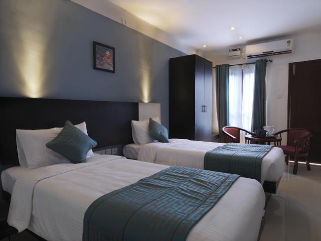 Aquarock Hotel Kazhakuttam Room photo